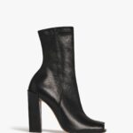 V Cut Sling Back In Black Croc-Effect Leather