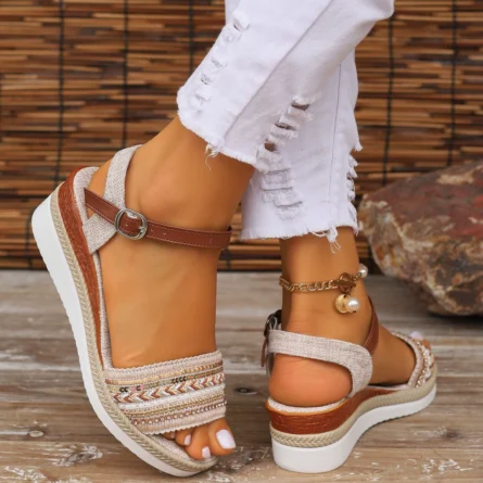 Rhinestone Open Toe Wedge Sandals - Image 4