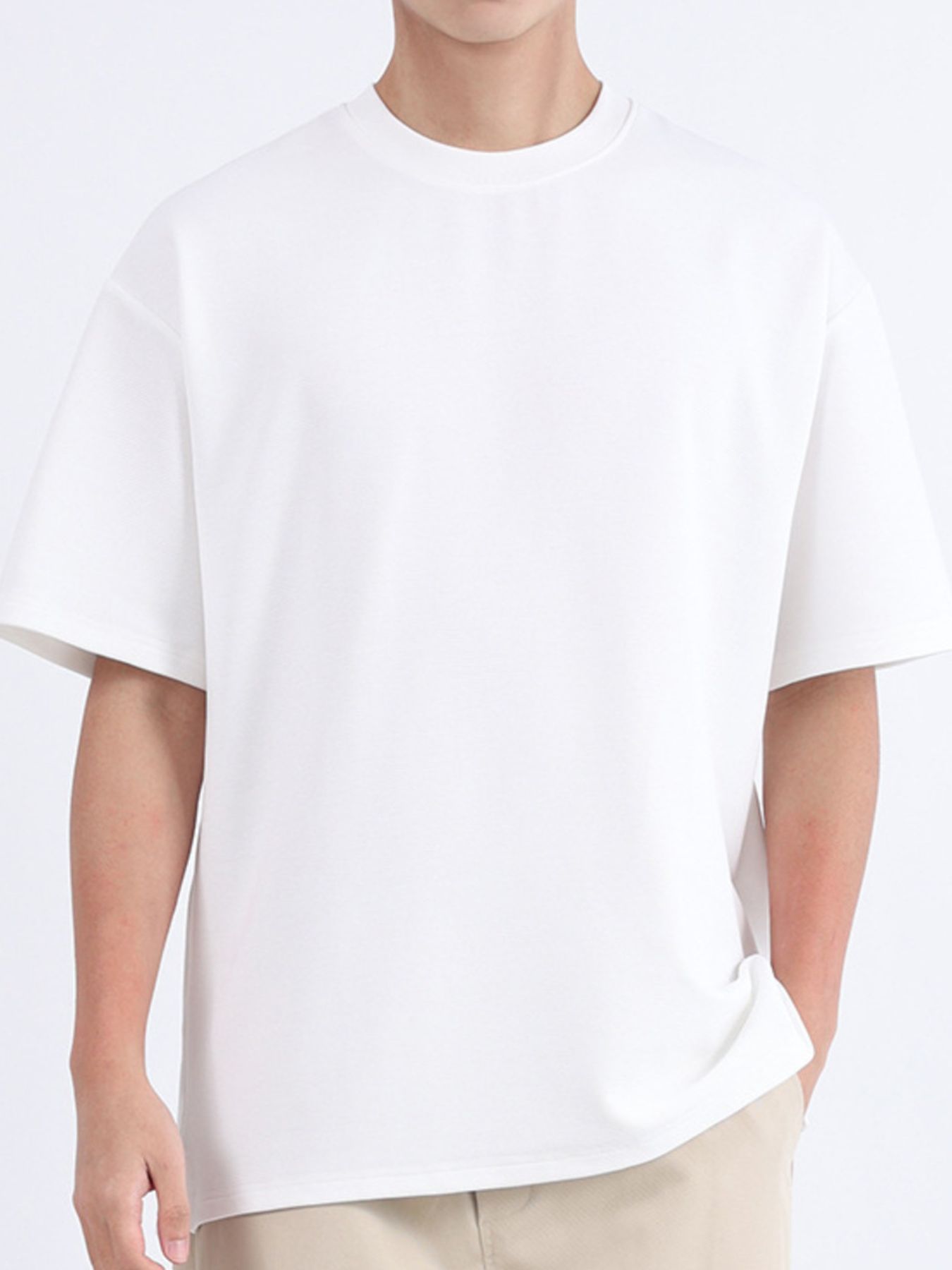 Men's Plus Size Solid Color Round Neck T-Shirt - Image 4